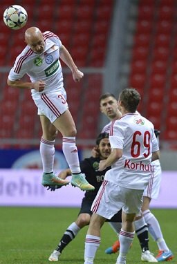 2_jóska_repül